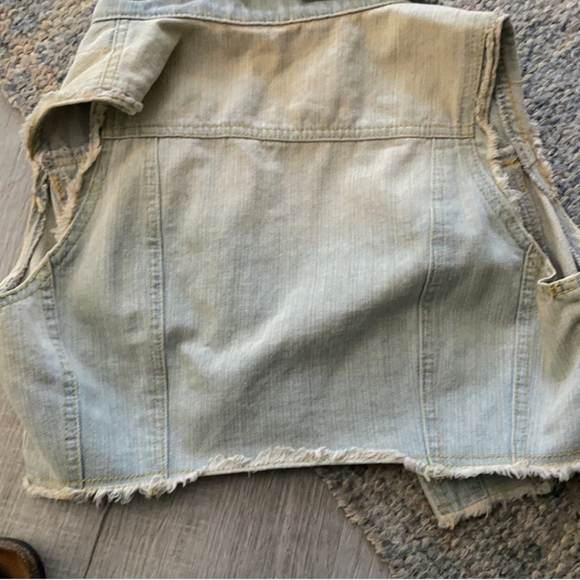 Girls sz large vintage crop jean vest - Picture 4 of 5